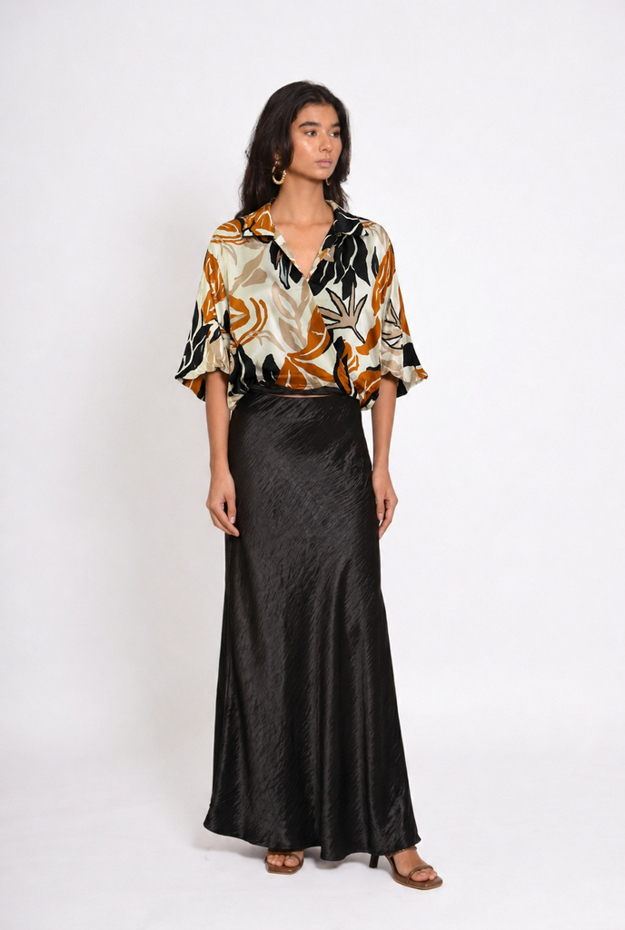 06JCM02552  FALDA LGA SATIN